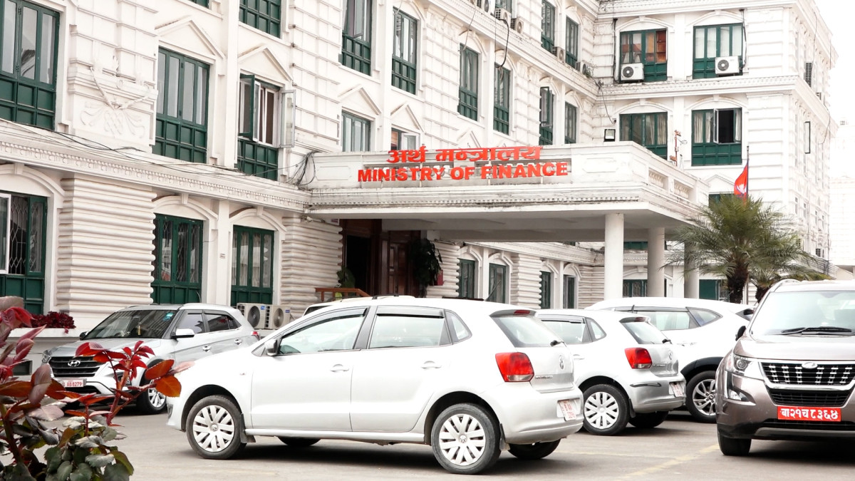 आन्तरिक ऋणको सीमा र विकासका लागि ‘वैकल्पिक वित्त कोष’ को अपरिहार्यता